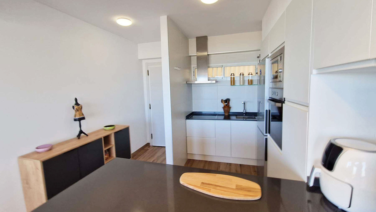 Se vende Apartamento Planta Media de 2 dormitorios en Costa Del Sol, Málaga, España