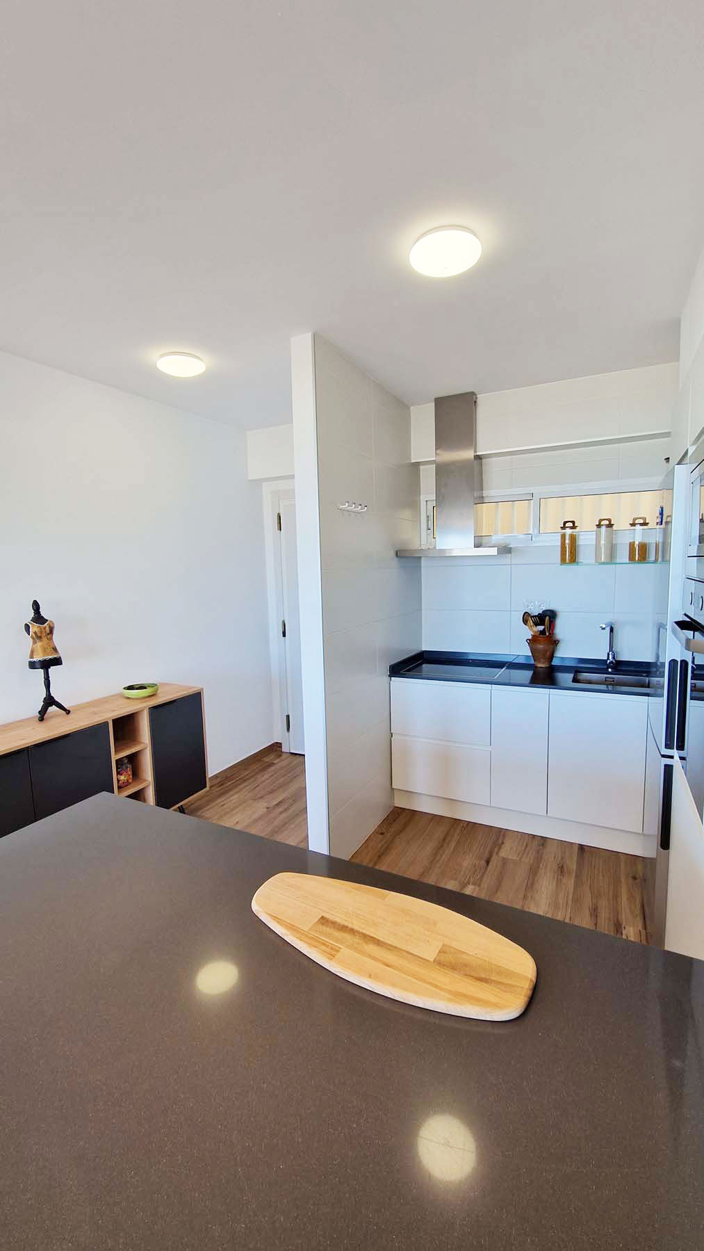 Se vende Apartamento Planta Media de 2 dormitorios en Costa Del Sol, Málaga, España