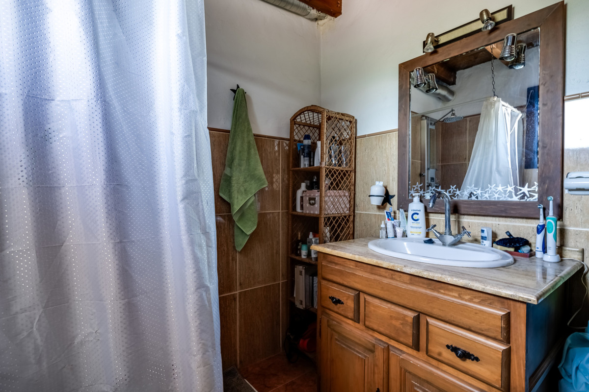 Se vende Finca - Cortijo de 8 dormitorios en Costa Del Sol, Málaga, España