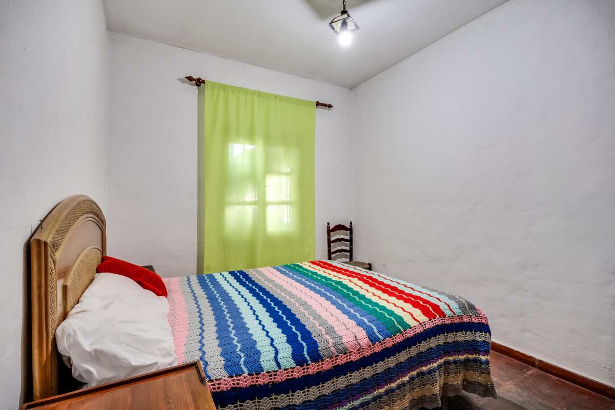 Se vende Finca - Cortijo de 8 dormitorios en Costa Del Sol, Málaga, España