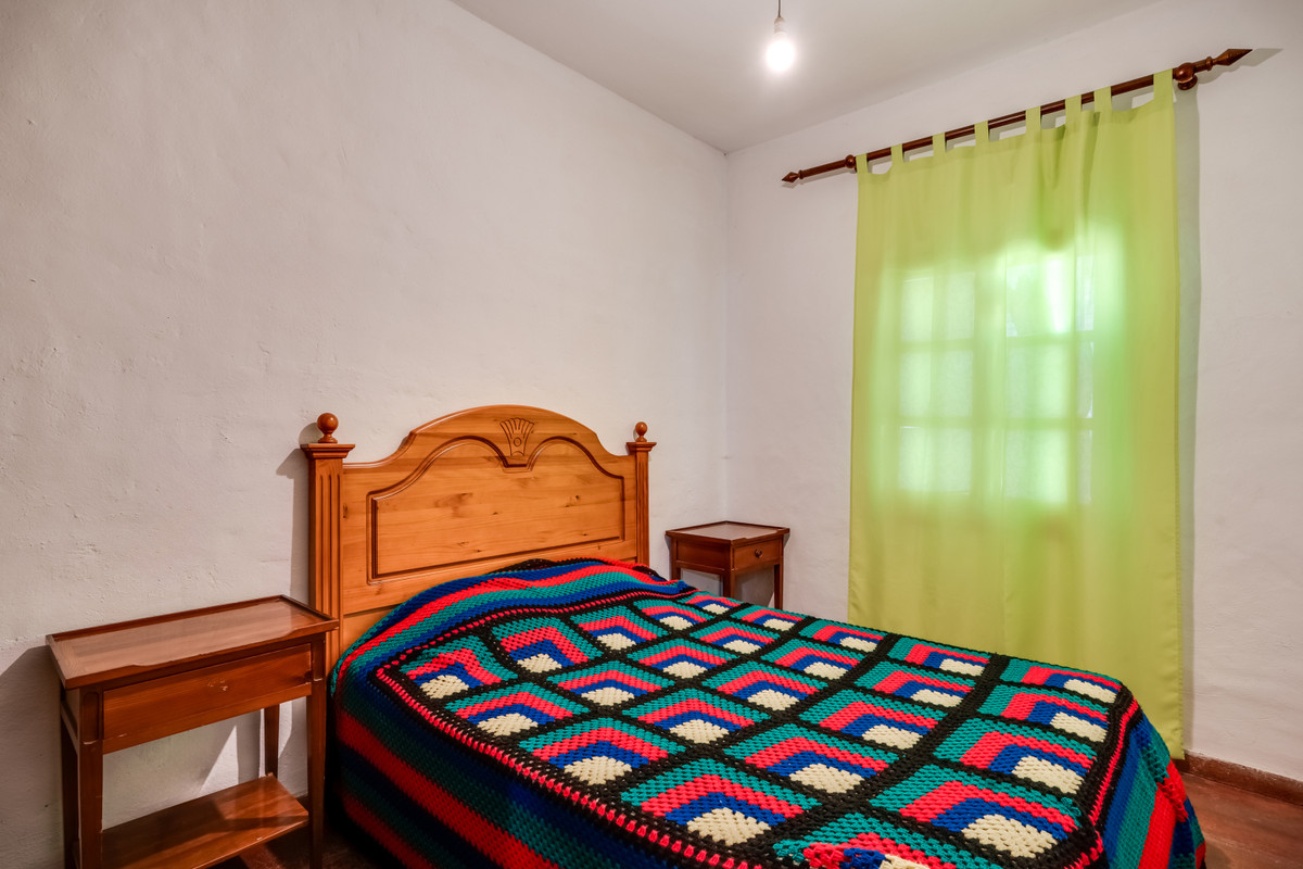 Se vende Finca - Cortijo de 8 dormitorios en Costa Del Sol, Málaga, España