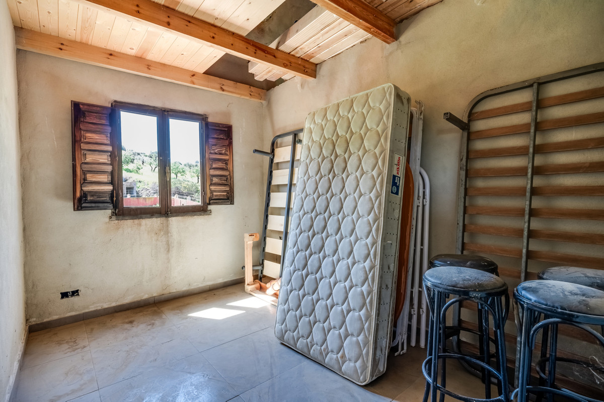 Se vende Finca - Cortijo de 8 dormitorios en Costa Del Sol, Málaga, España