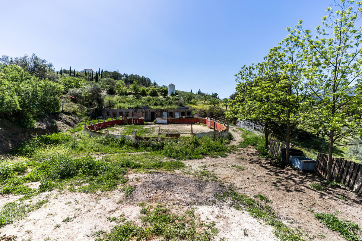 Se vende Finca - Cortijo de 8 dormitorios en Costa Del Sol, Málaga, España