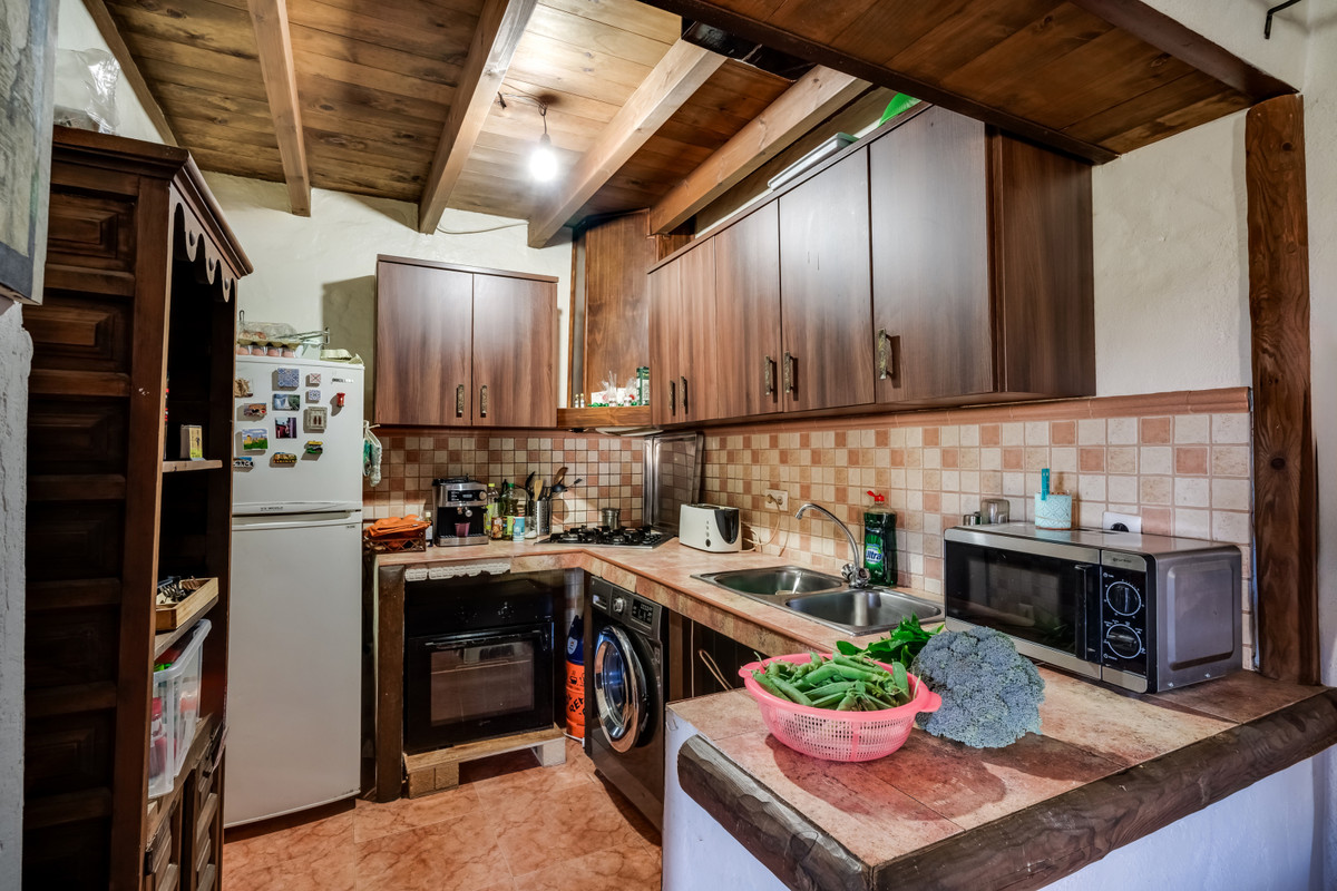Se vende Finca - Cortijo de 8 dormitorios en Costa Del Sol, Málaga, España