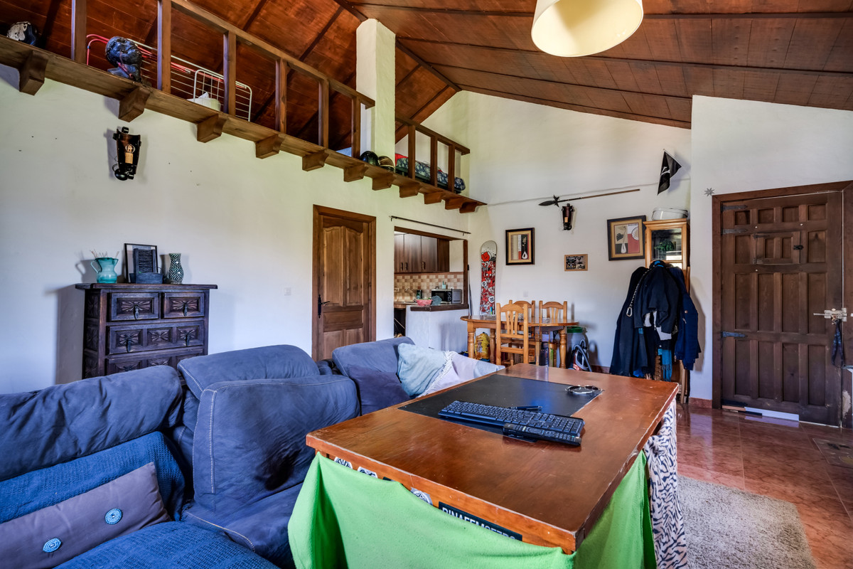 Se vende Finca - Cortijo de 8 dormitorios en Costa Del Sol, Málaga, España