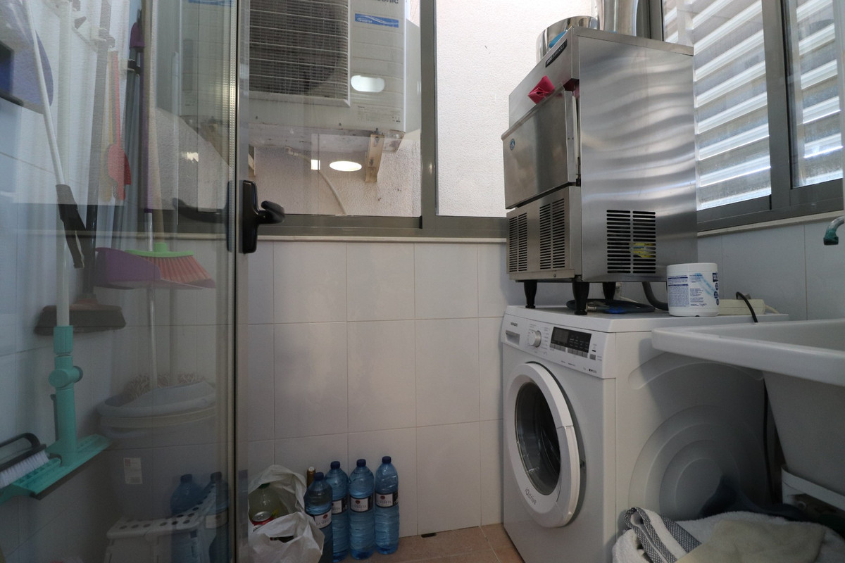 3 Bed Apartment for sale in Guardamar Del Segura Costa Blanca, Alicante, Spain