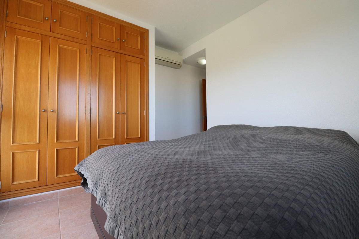 3 Bed Apartment for sale in Guardamar Del Segura Costa Blanca, Alicante, Spain