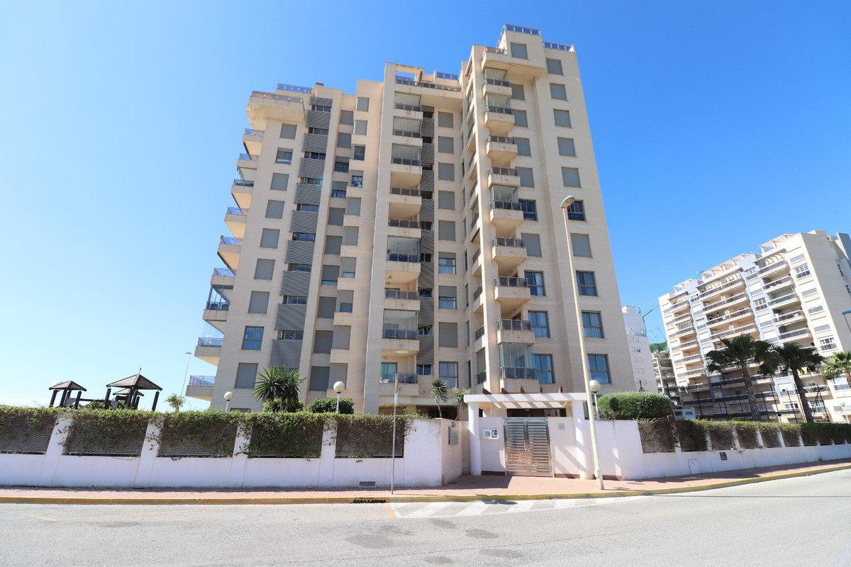 3 Bed Apartment for sale in Guardamar Del Segura Costa Blanca, Alicante, Spain
