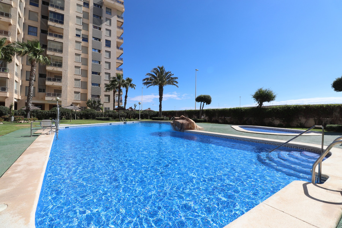 3 Bed Apartment for sale in Guardamar Del Segura Costa Blanca, Alicante, Spain