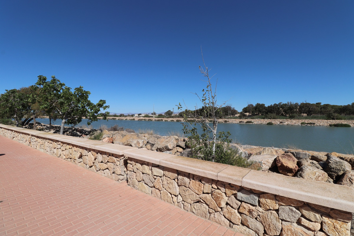 3 Bed Apartment for sale in Guardamar Del Segura Costa Blanca, Alicante, Spain