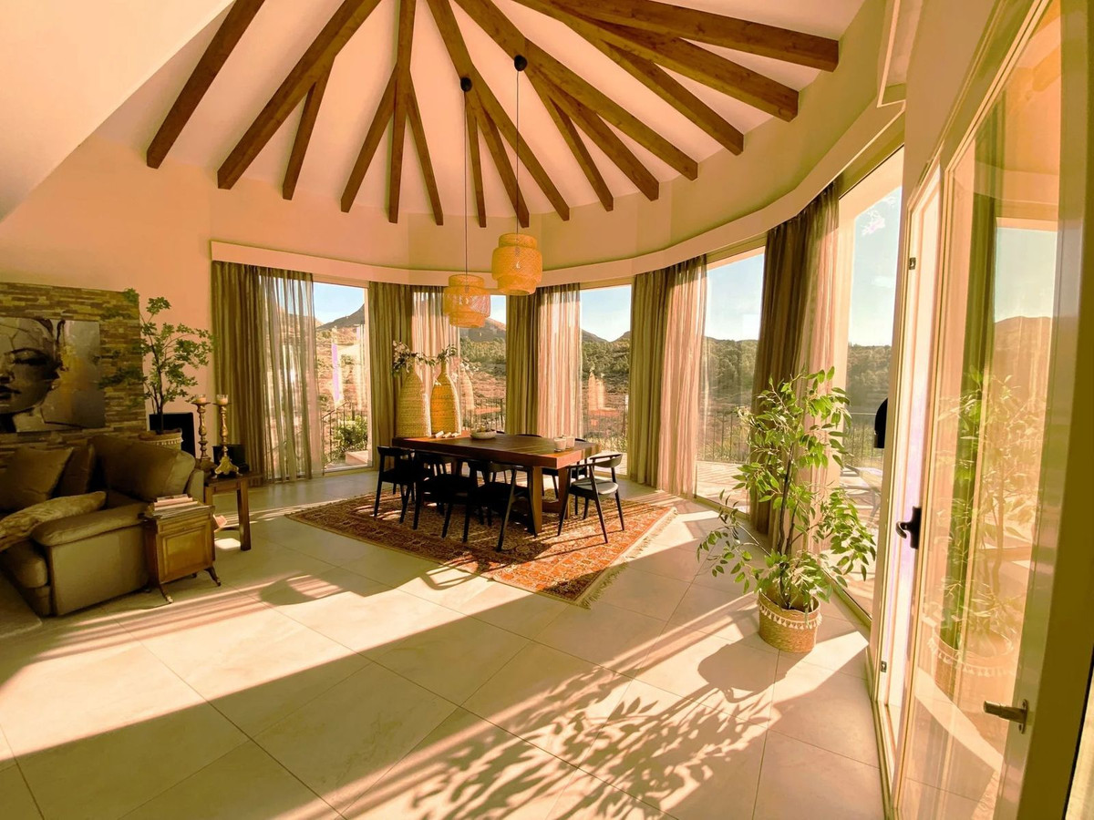 5 Bed Townhouse for sale in Busot Costa Blanca, Alicante, Spain