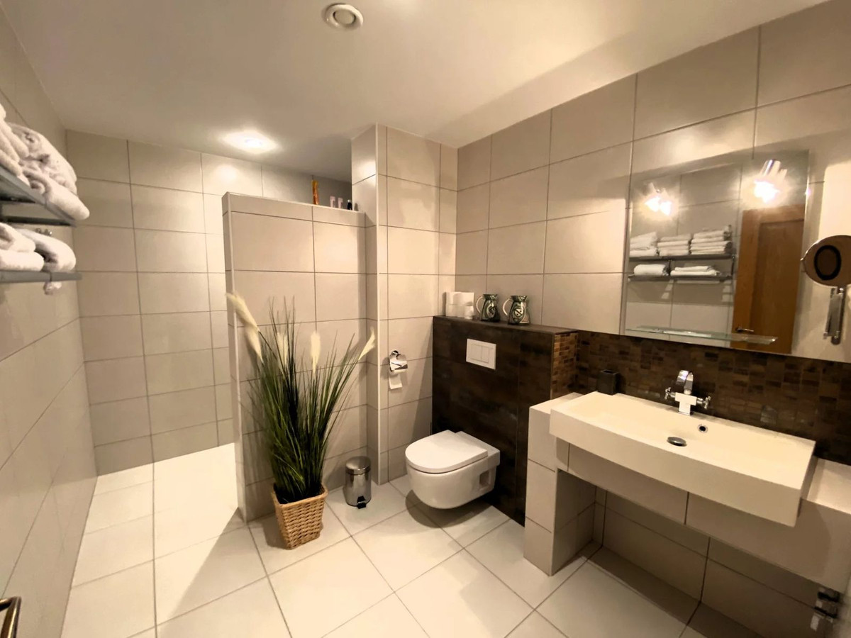 5 Bed Townhouse for sale in Busot Costa Blanca, Alicante, Spain
