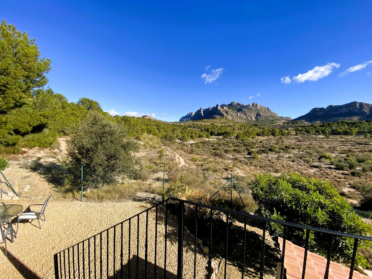 5 Bed Townhouse for sale in Busot Costa Blanca, Alicante, Spain