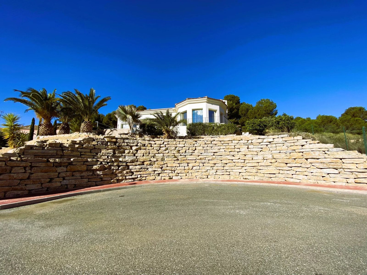 5 Bed Townhouse for sale in Busot Costa Blanca, Alicante, Spain