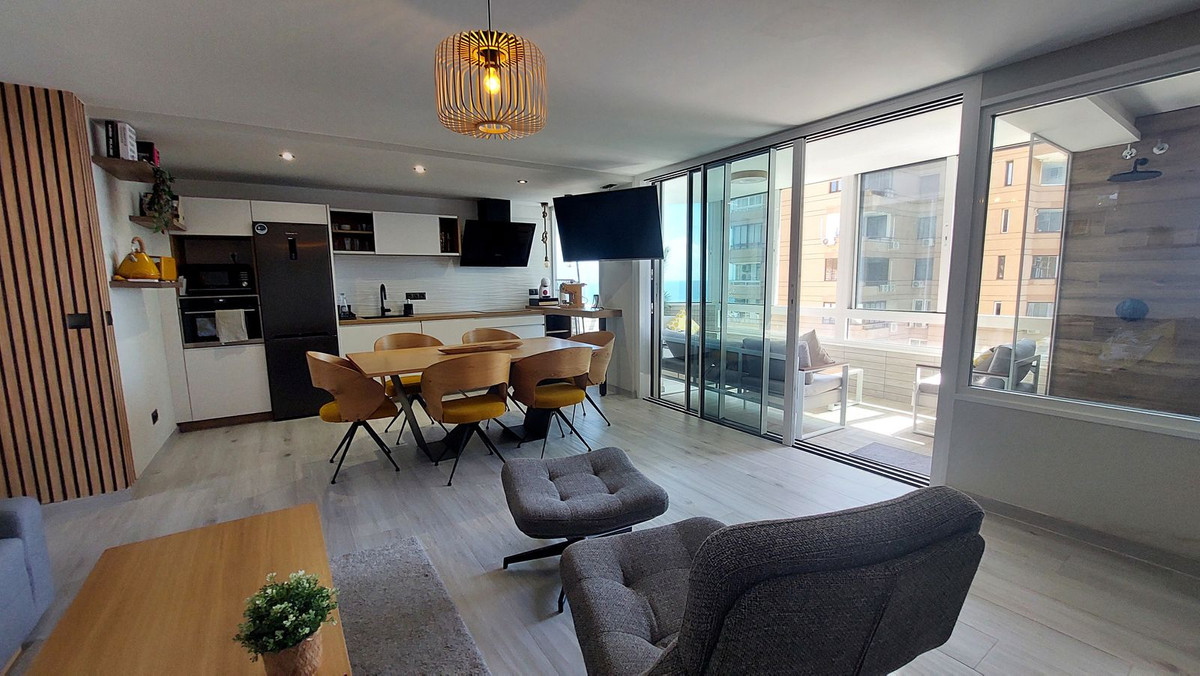 Se vende Apartamento Planta Media de 2 dormitorios en Costa Del Sol, Málaga, España