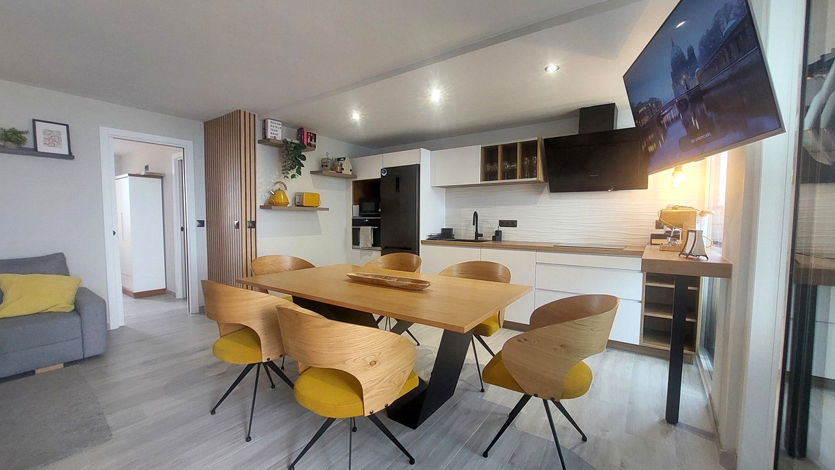 Se vende Apartamento Planta Media de 2 dormitorios en Costa Del Sol, Málaga, España