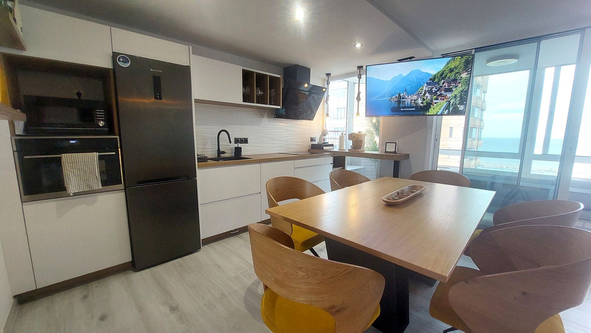 Se vende Apartamento Planta Media de 2 dormitorios en Costa Del Sol, Málaga, España
