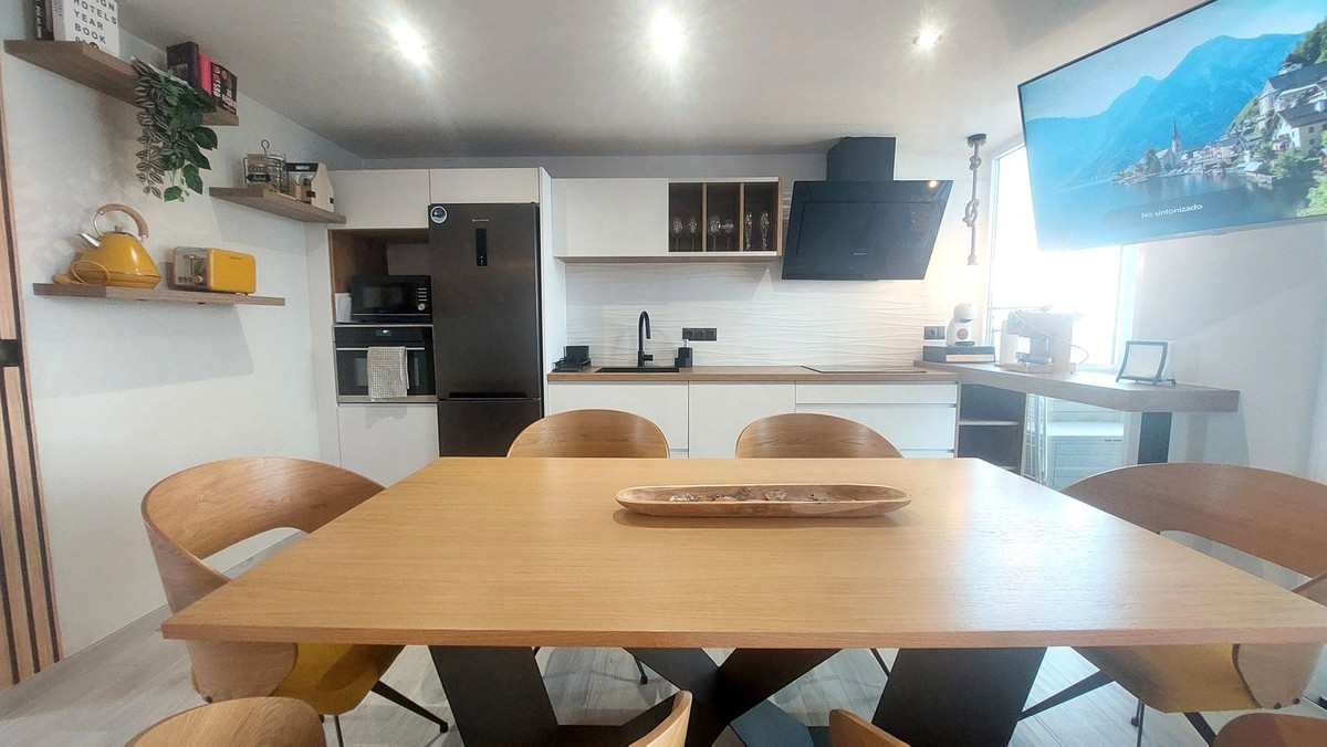 Se vende Apartamento Planta Media de 2 dormitorios en Costa Del Sol, Málaga, España
