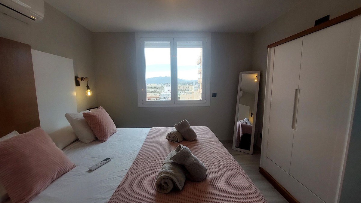 Se vende Apartamento Planta Media de 2 dormitorios en Costa Del Sol, Málaga, España