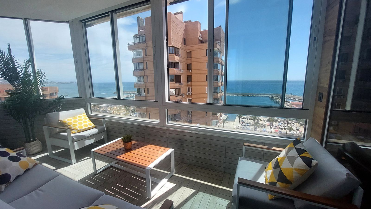 Se vende Apartamento Planta Media de 2 dormitorios en Costa Del Sol, Málaga, España