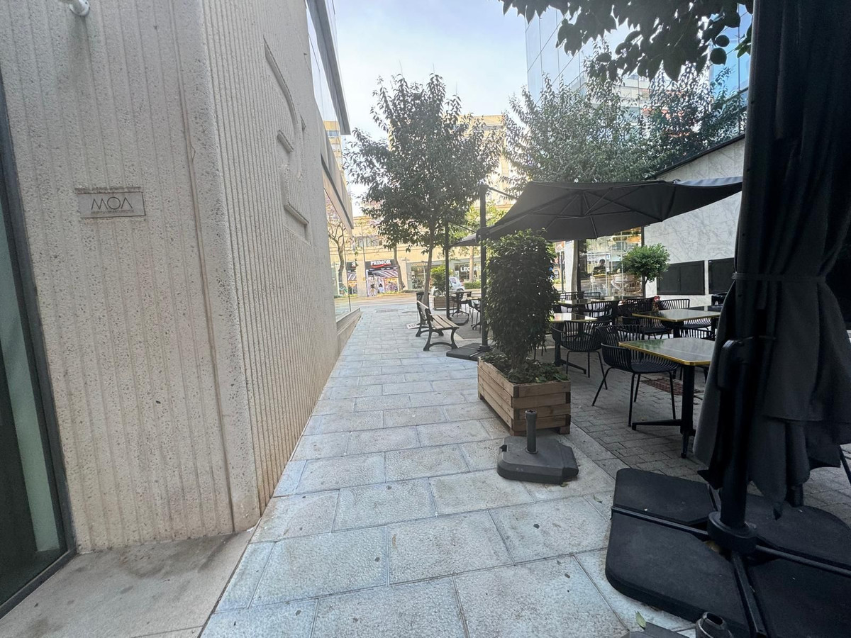 Commercial unit for sale in Marbella Costa Del Sol, Málaga, Spain