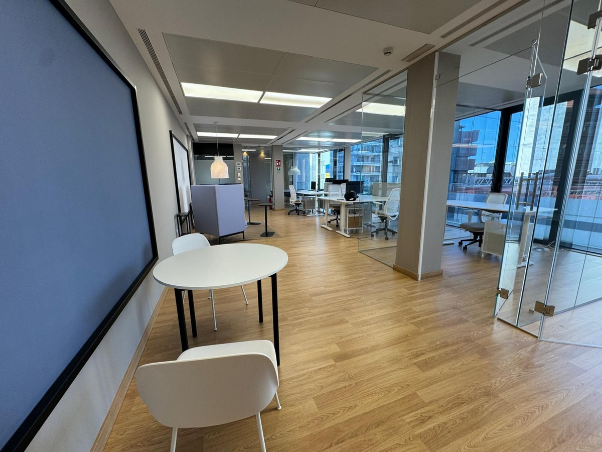 Commercial unit for sale in Marbella Costa Del Sol, Málaga, Spain