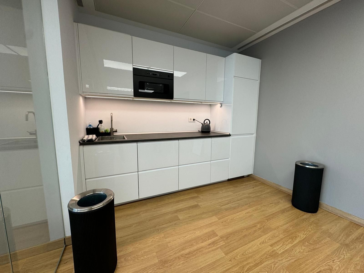 Commercial unit for sale in Marbella Costa Del Sol, Málaga, Spain
