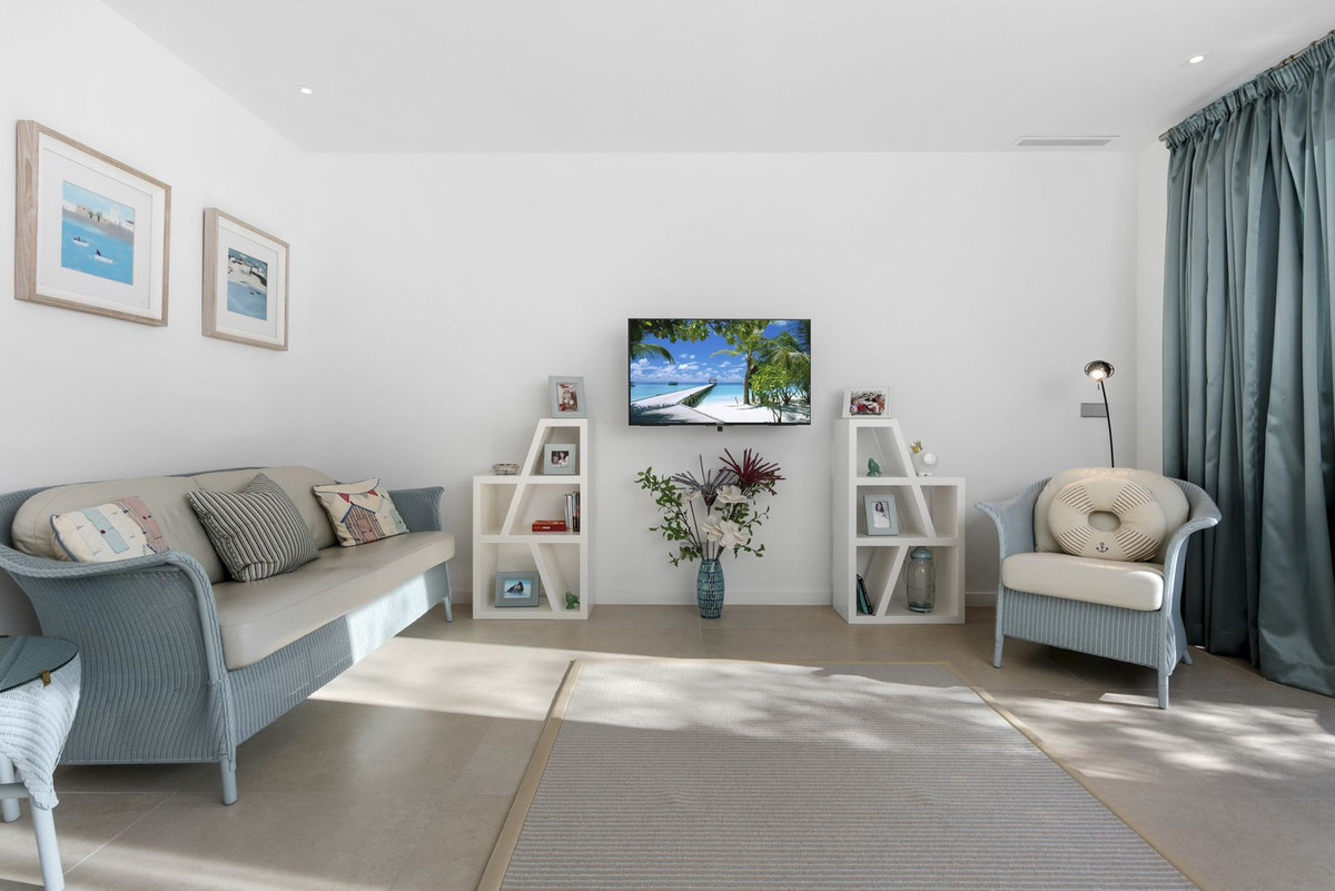 Se vende Villa - Chalet de 7 dormitorios en Costa Del Sol, Málaga, España