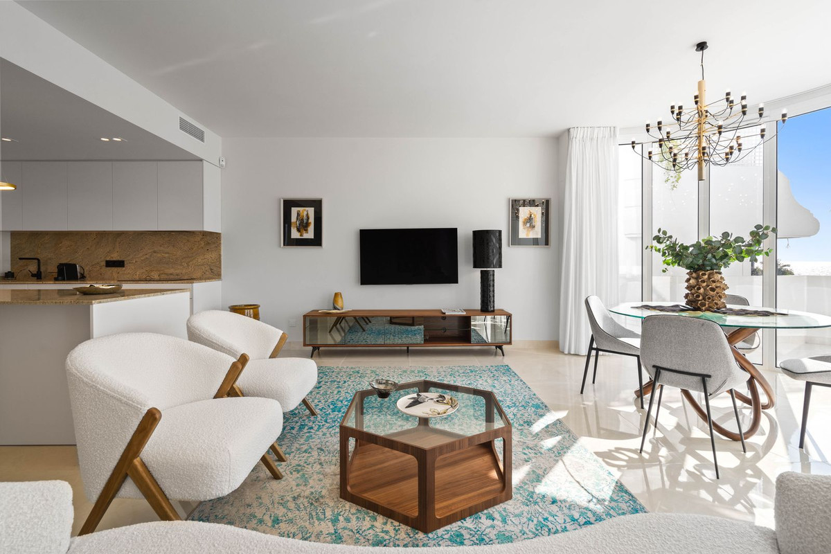 2 Bed Apartment for sale in New Golden Mile Costa Del Sol, Málaga, Spain