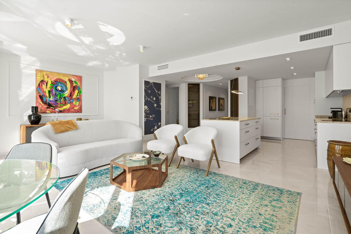2 Bed Apartment for sale in New Golden Mile Costa Del Sol, Málaga, Spain