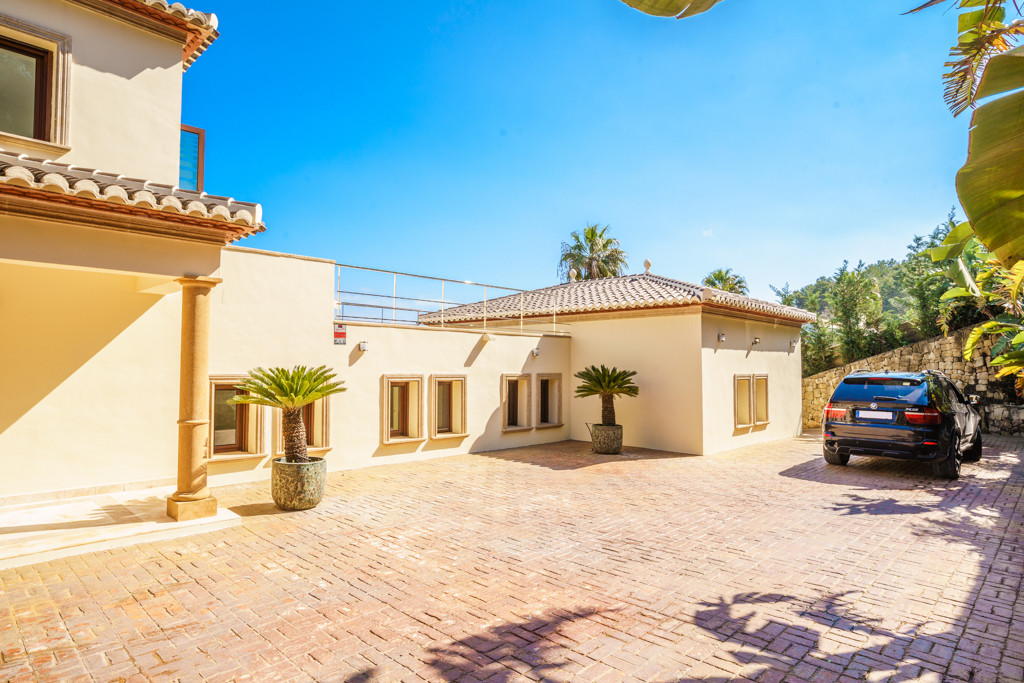 4 Bed Townhouse for sale in Javea Costa Blanca, Alicante, Spain