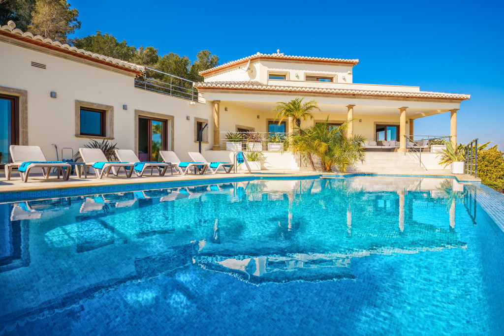 4 Bed Townhouse for sale in Javea Costa Blanca, Alicante, Spain