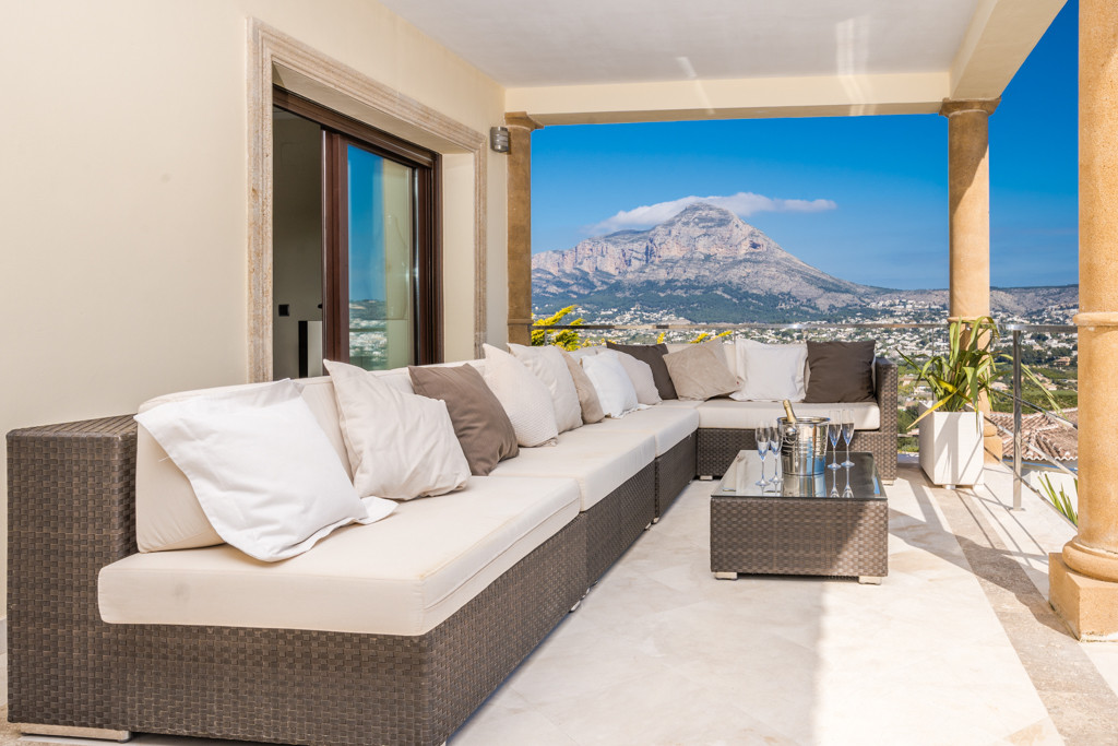 4 Bed Townhouse for sale in Javea Costa Blanca, Alicante, Spain