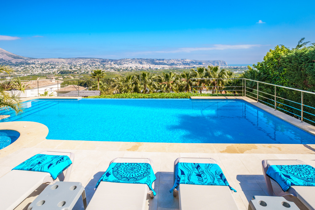 4 Bed Townhouse for sale in Javea Costa Blanca, Alicante, Spain