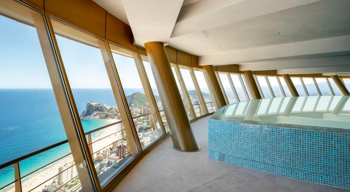 Se vende Apartamento Planta Media de 2 dormitorios en Costa Blanca, Alicante, España