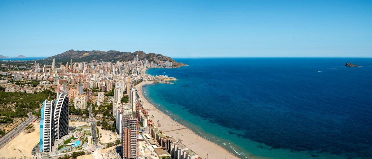 Se vende Apartamento Planta Media de 2 dormitorios en Costa Blanca, Alicante, España