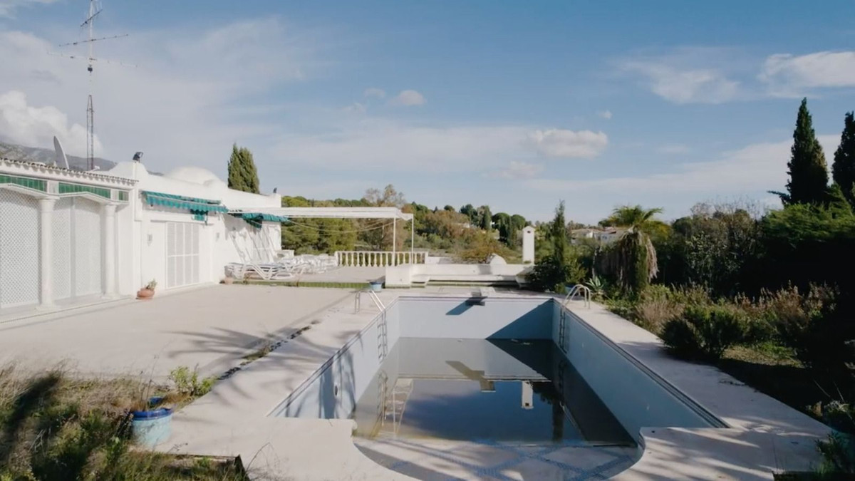 6 Bed Townhouse for sale in The Golden Mile Costa Del Sol, Málaga, Spain