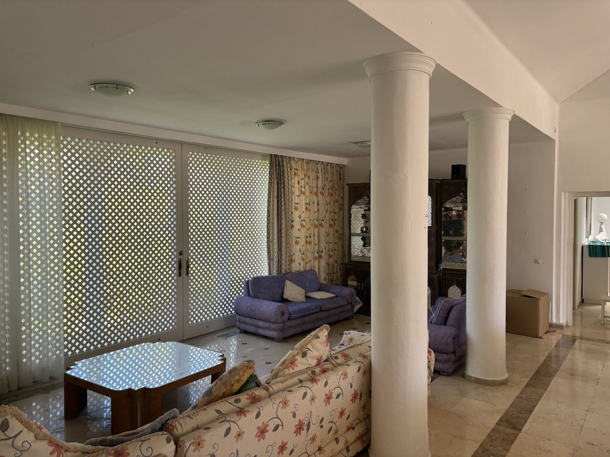 6 Bed Townhouse for sale in The Golden Mile Costa Del Sol, Málaga, Spain