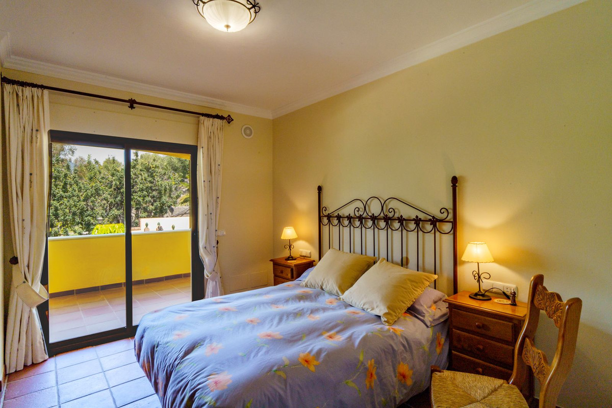 10 Bed Townhouse for sale in La Quinta Costa Del Sol, Málaga, Spain