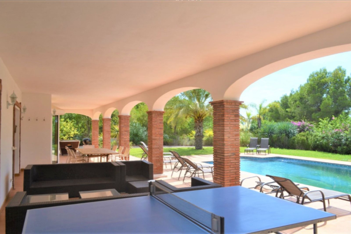 Se vende Villa - Chalet de 5 dormitorios en Costa Del Sol, Málaga, España