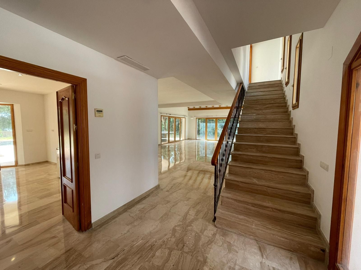 Se vende Villa - Chalet de 5 dormitorios en Costa Del Sol, Málaga, España