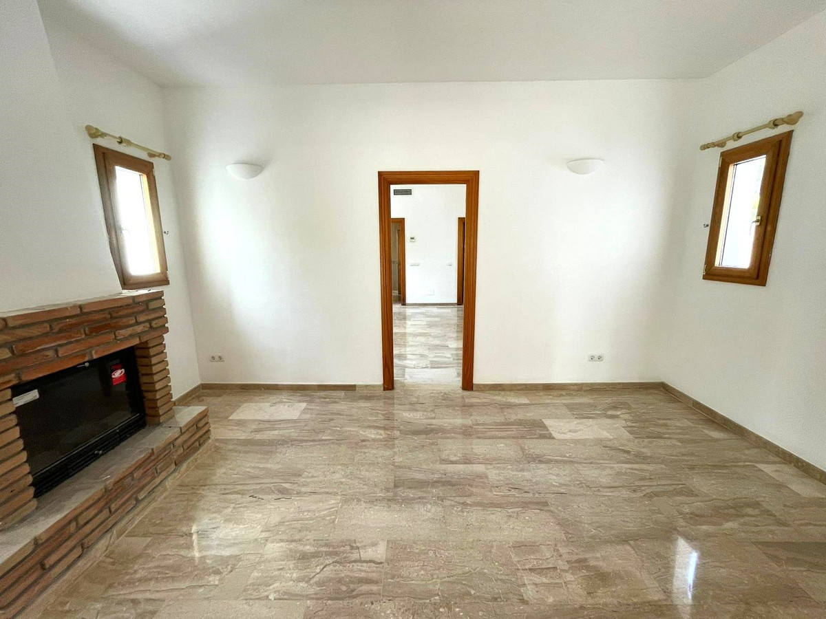 Se vende Villa - Chalet de 5 dormitorios en Costa Del Sol, Málaga, España