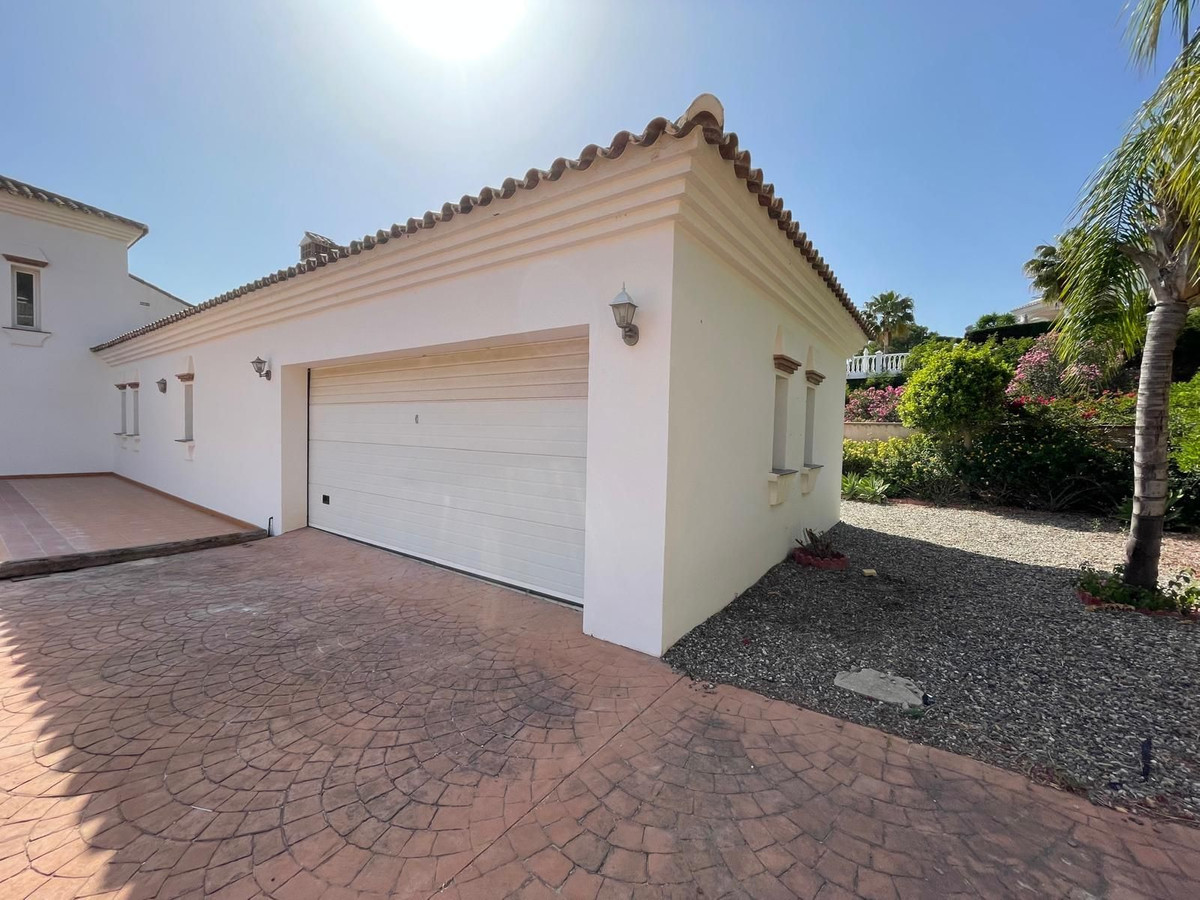 Se vende Villa - Chalet de 5 dormitorios en Costa Del Sol, Málaga, España