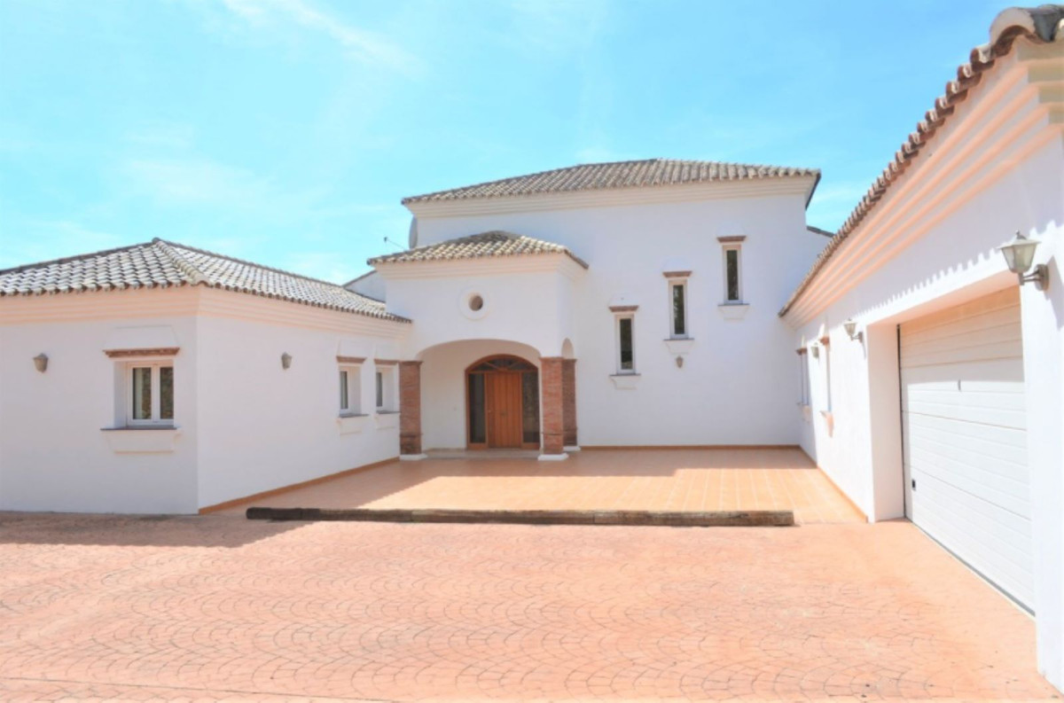 Se vende Villa - Chalet de 5 dormitorios en Costa Del Sol, Málaga, España
