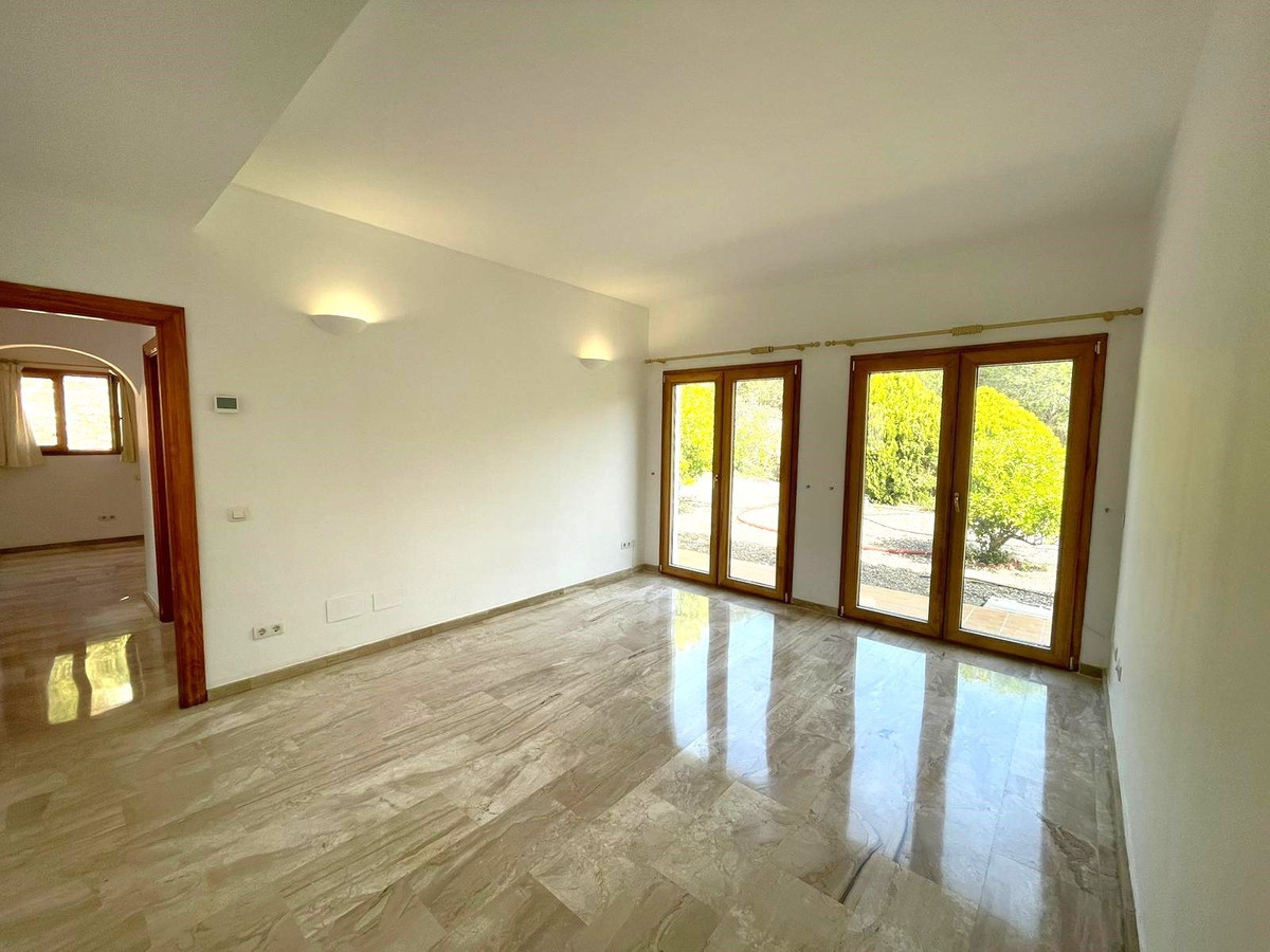 Se vende Villa - Chalet de 5 dormitorios en Costa Del Sol, Málaga, España