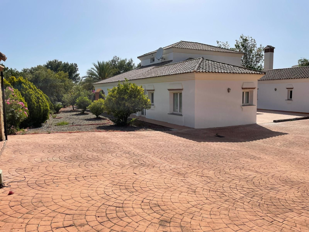 Se vende Villa - Chalet de 5 dormitorios en Costa Del Sol, Málaga, España