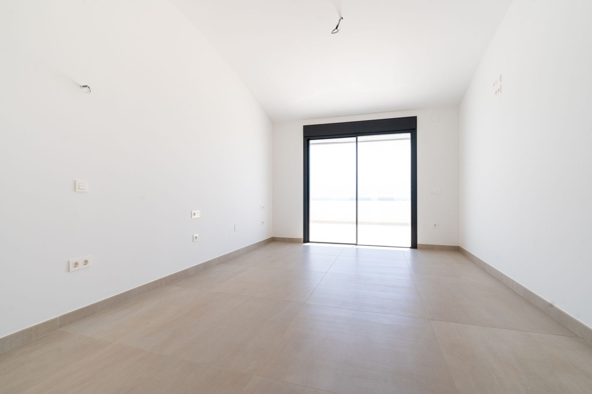 3 Bed Apartment for sale in Fuengirola Costa Del Sol, Málaga, Spain