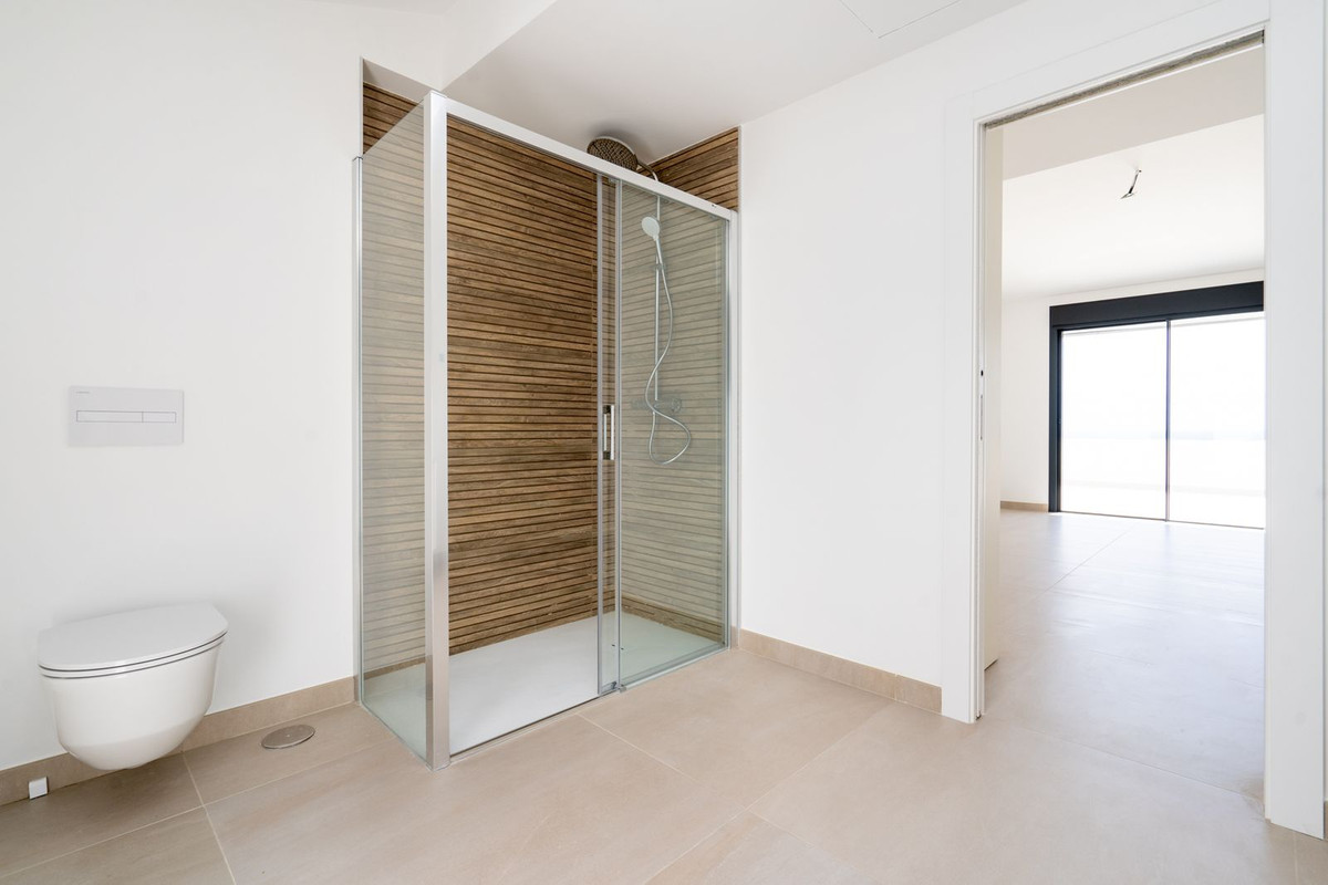 3 Bed Apartment for sale in Fuengirola Costa Del Sol, Málaga, Spain