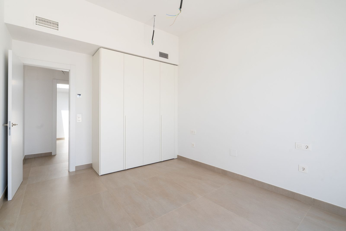 3 Bed Apartment for sale in Fuengirola Costa Del Sol, Málaga, Spain