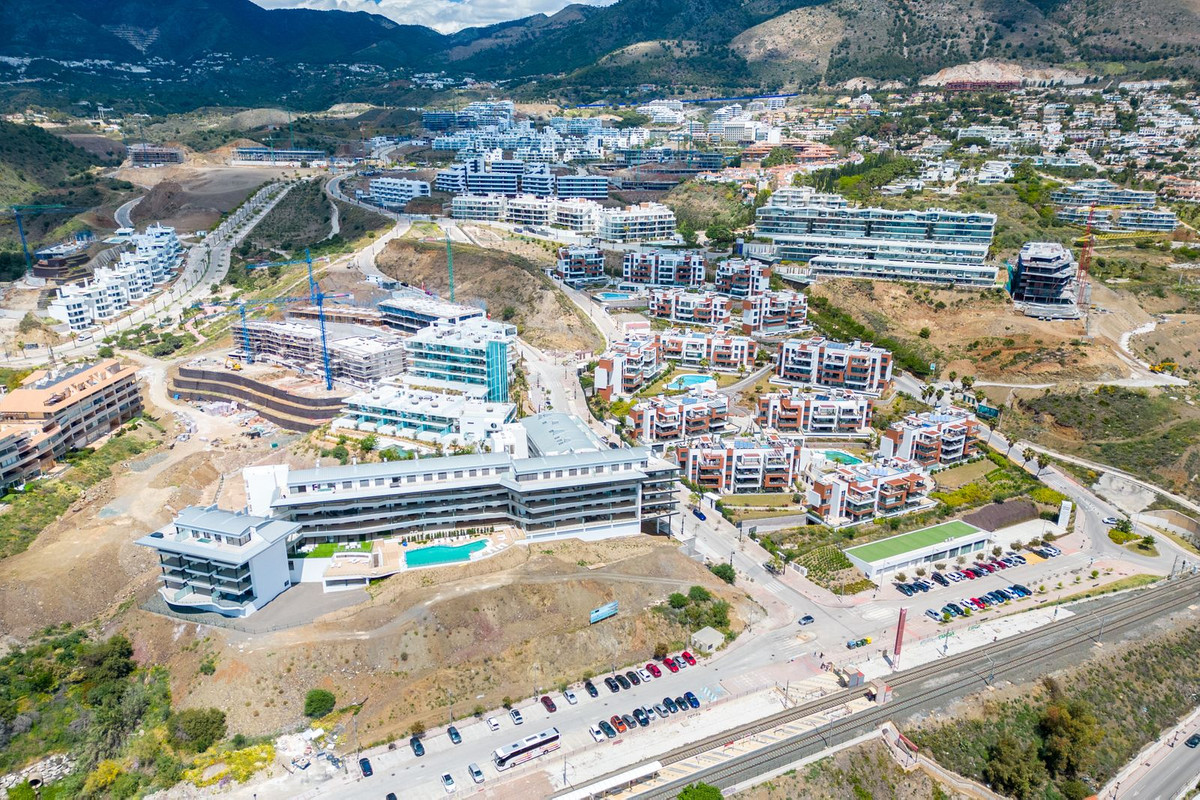 3 Bed Apartment for sale in Fuengirola Costa Del Sol, Málaga, Spain